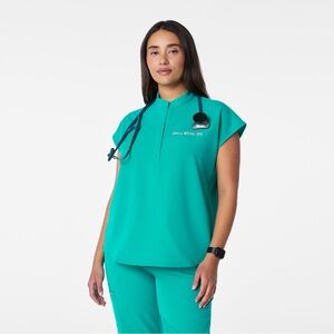 FIGS WOMENS RAFAELA OVERSIZED SLEEVELESS SCRUB TOP / SURGICAL GREEN / SIZE XL